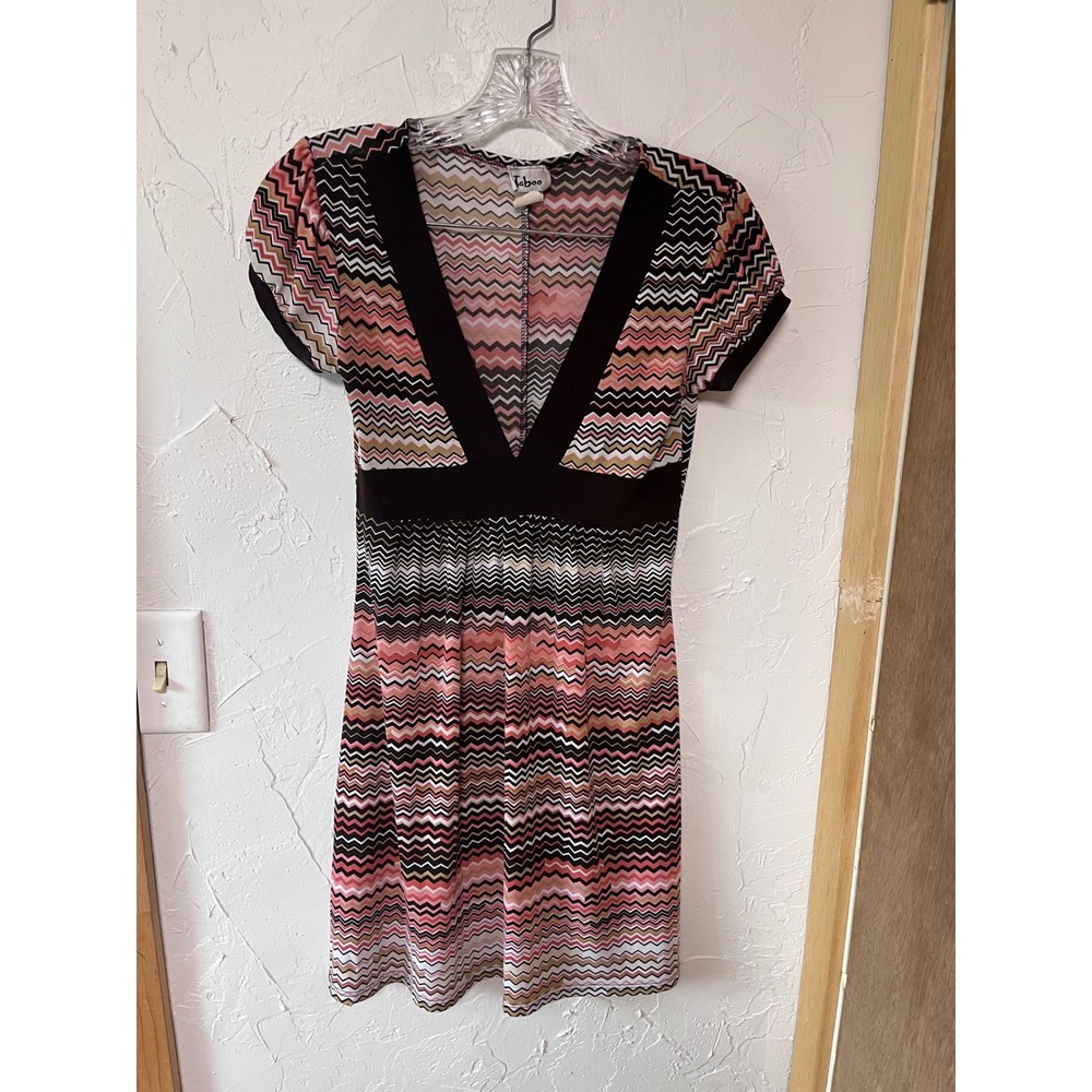 Taboo Mini Dress Womens Small Pink Brown Chevron V Neck Short Sleeve